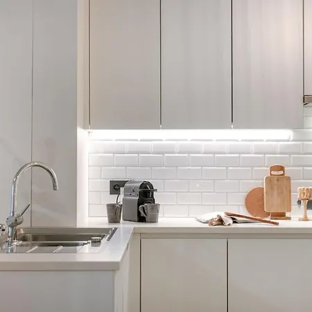 Huswell - Modern 2 Bedroom In Centre Of Appartamento *